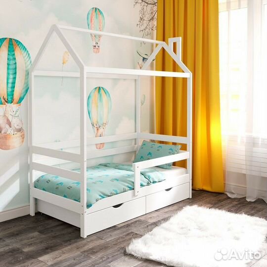 Детская кровать домик из массива березы