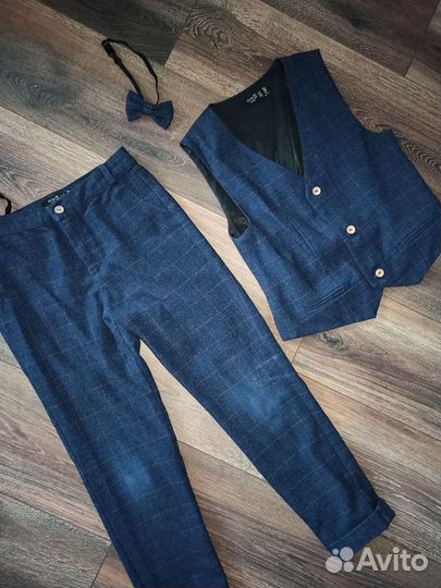 Костюм школьный