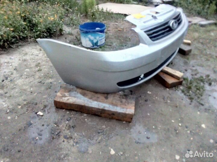 Передний бампер лада приора 1 с туман. (Оригинал)