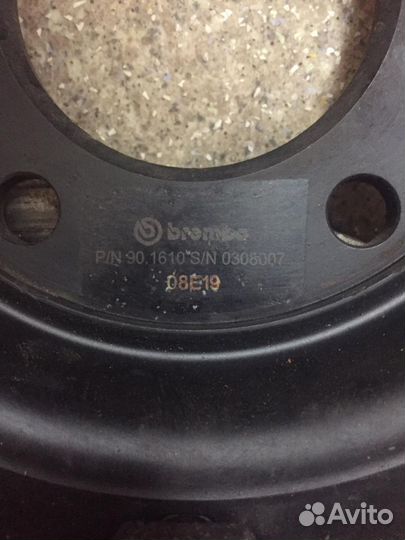 Тормозные диски Brembo перфорированные Touareg V10