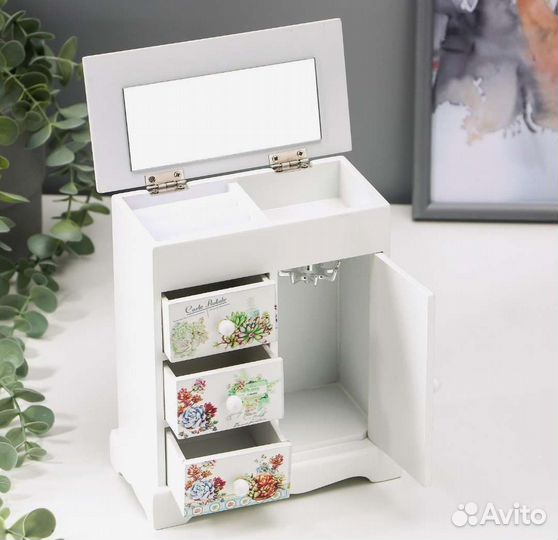 Шкатулка для украшений