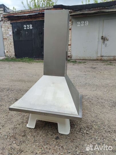 Вытяжка кухонная 60см