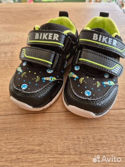 Кроссовки детские 20 размер