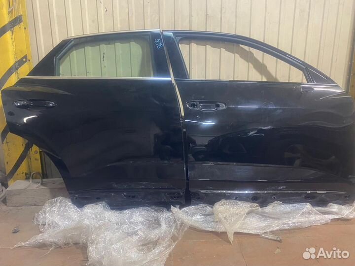 Дверь передняя задняя правая Audi Q3 F3 Sportback