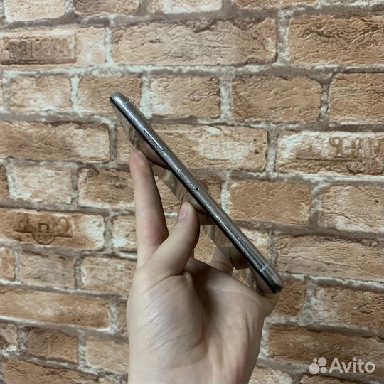 iPhone Xs, 64 ГБ