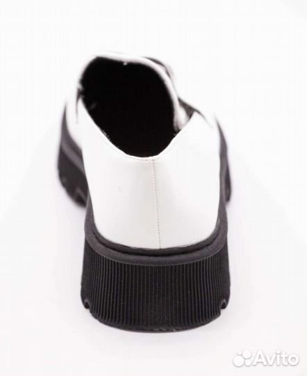 Лоферы женские