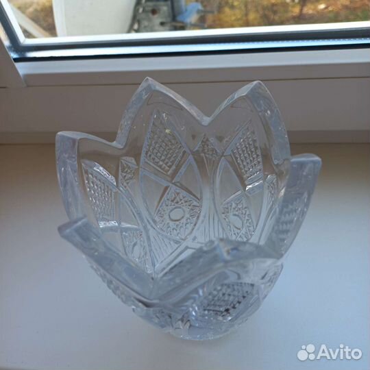 Хрустальная ваза