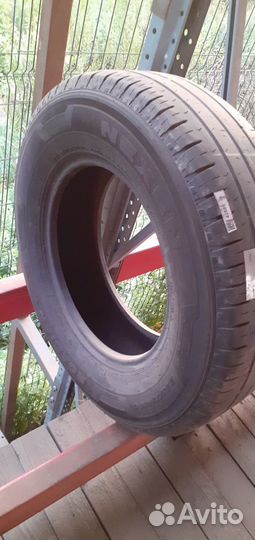 Nexen 225/75 R16C