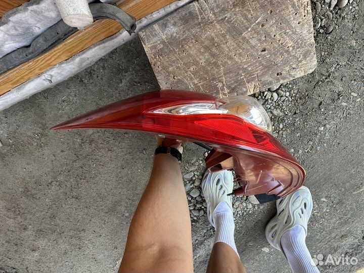 Фара задняя левая Nissan Tiida