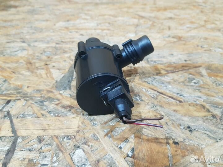 Насос антифриза дополнительный BMW X5 E70 рест