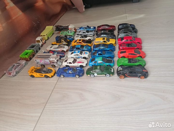 Hot wheels машинки