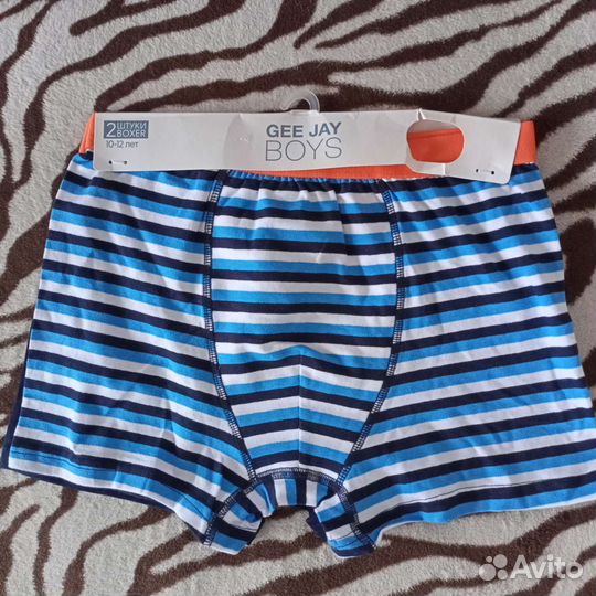 Трусы 4 штуки новые в упаковке