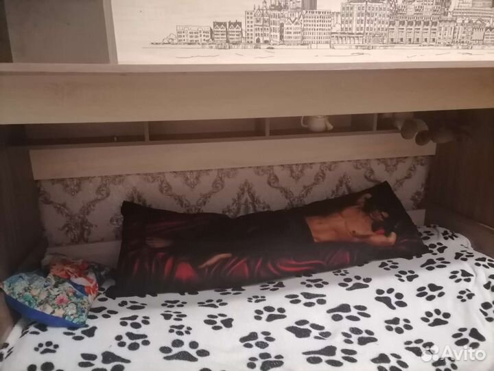 Кровать двухьярусная