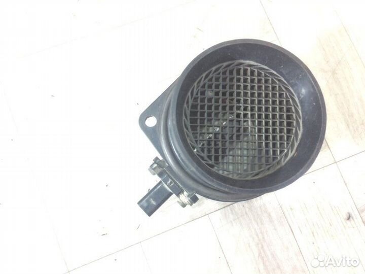 Расходомер воздуха дмрв Volkswagen Passat B6 2.0