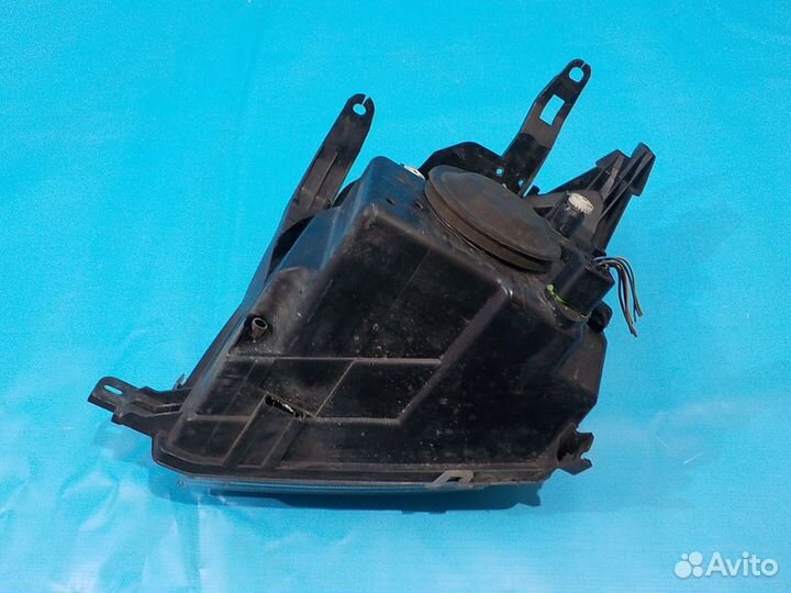 Фара правая Ford Fusion 2002-2012