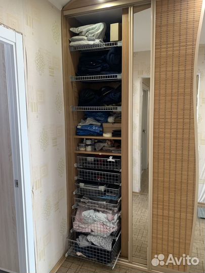 Шкаф купе с зеркалом