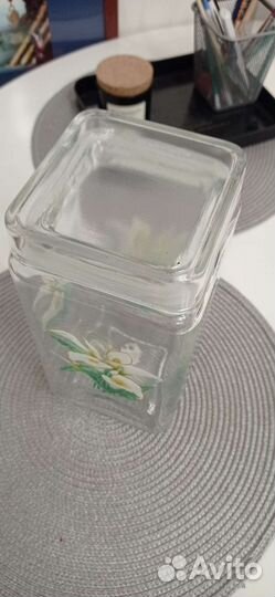 Банка для хранения сыпучих продуктов