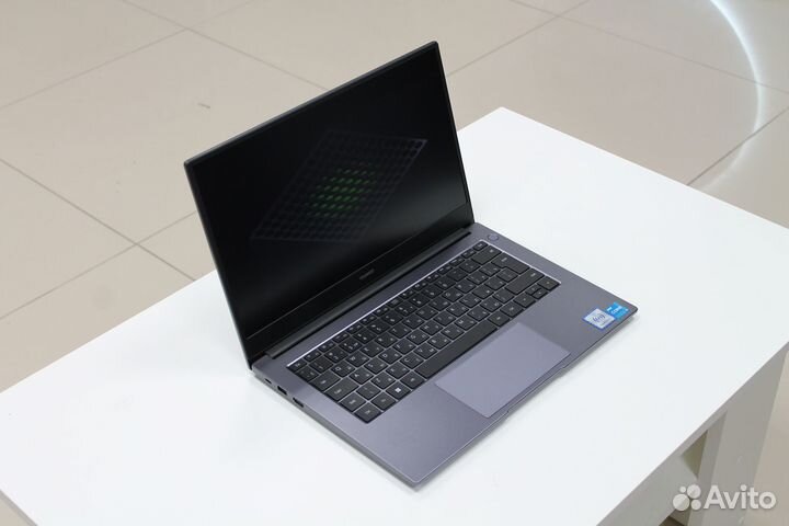 Отличный ультрабук Huawei 14