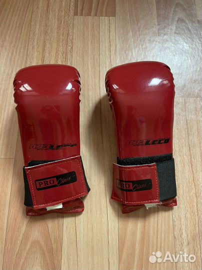 Перчатки (накладки) для каратэ