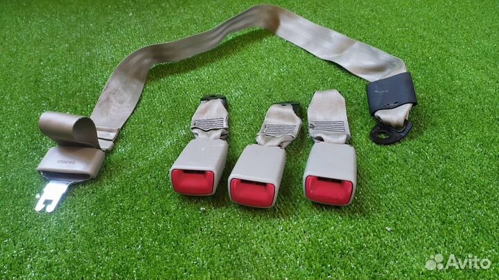 Замок ремня безопасности задний Toyota Estima