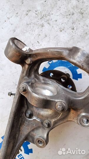 Mercedes W205 14- Цапфа правая передняя 0432