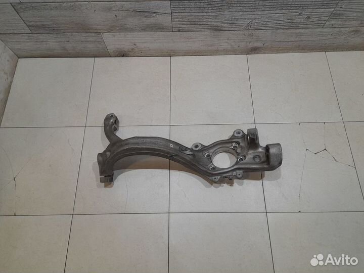 Кулак поворотный передний правый Audi A6 / Allroad