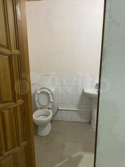 Машиноместо, > 30 м²