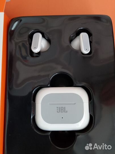 Bluetooth наушники jbl Tune buds 18
