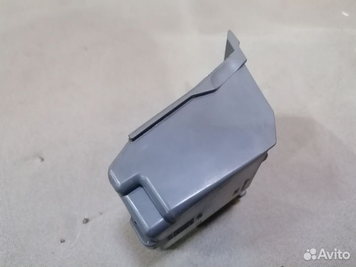 Пепельница передняя для Mitsubishi Carisma DA 2000