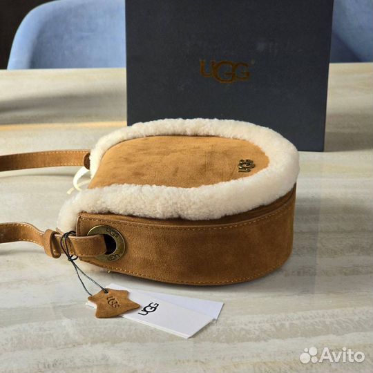 Сумка UGG из замши для стильных образов
