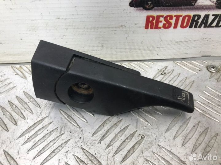 Ручка открывания бензобака Mitsubishi Space Wagon