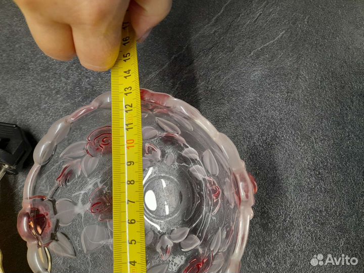 Хрустальные вазы и ладьи