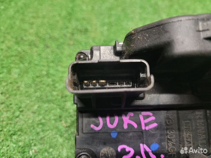 Замок двери задней левой на Nissan Juke