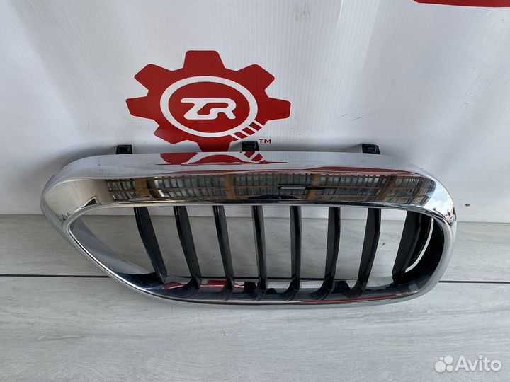 BMW 5 G30 G31 Решетка радиатора правая