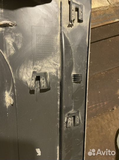 Накладка задней левой двери Touareg nf