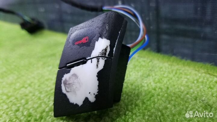 Кнопка центрального замка Audi A6 C5 ASN 2003