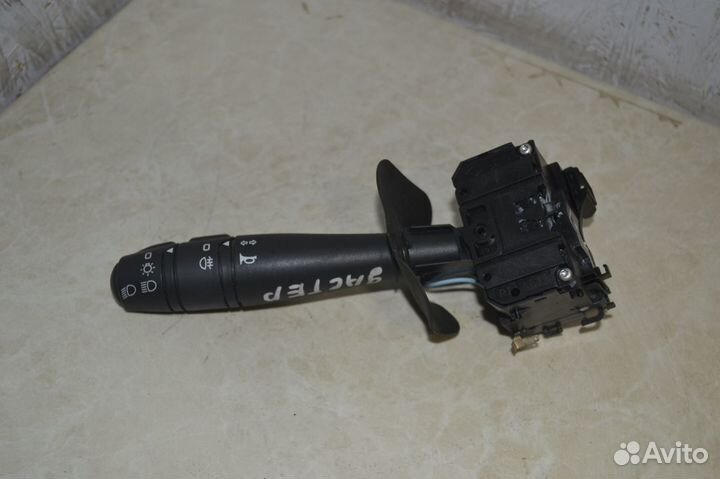 Переключатель поворотников Renault Duster