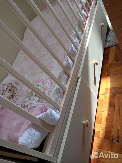 Кроватка трансформер с маятником