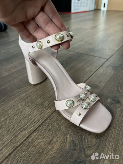 Босоножки mascotte 38