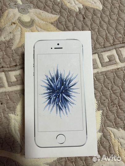 iPhone SE, 32 ГБ