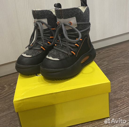 Ботинки зимние детские 27
