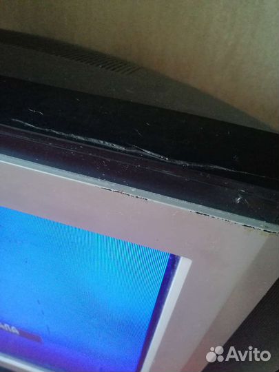 Телевизор LG 72 см
