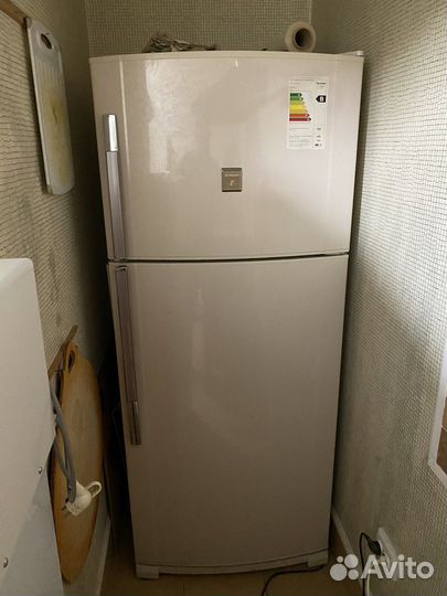 Холодильник sharp