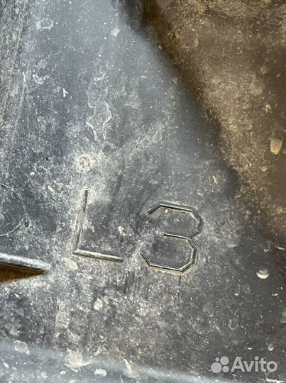 Дефлектор радиатора Toyota LC 200