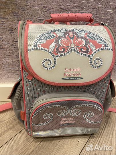 Рюкзак для девочки для начальной школы