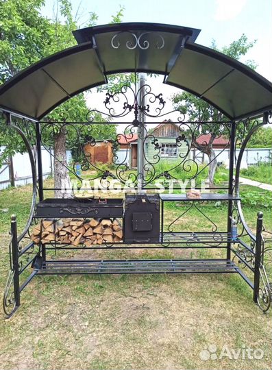 Мангал с крышей