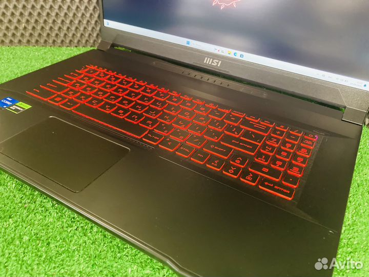 Игровой ноутбук MSI 17.3