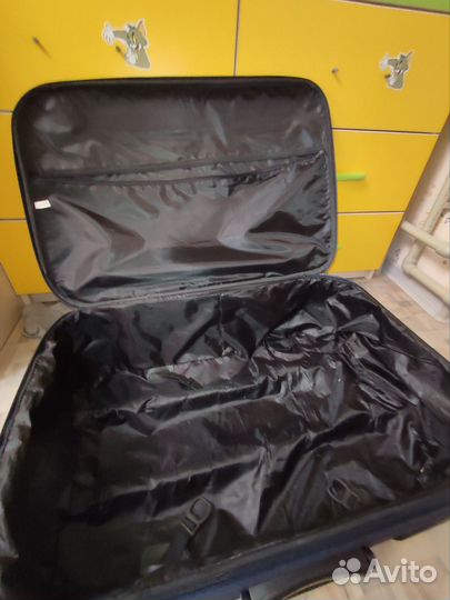 Чемодан на 2 колесах бу