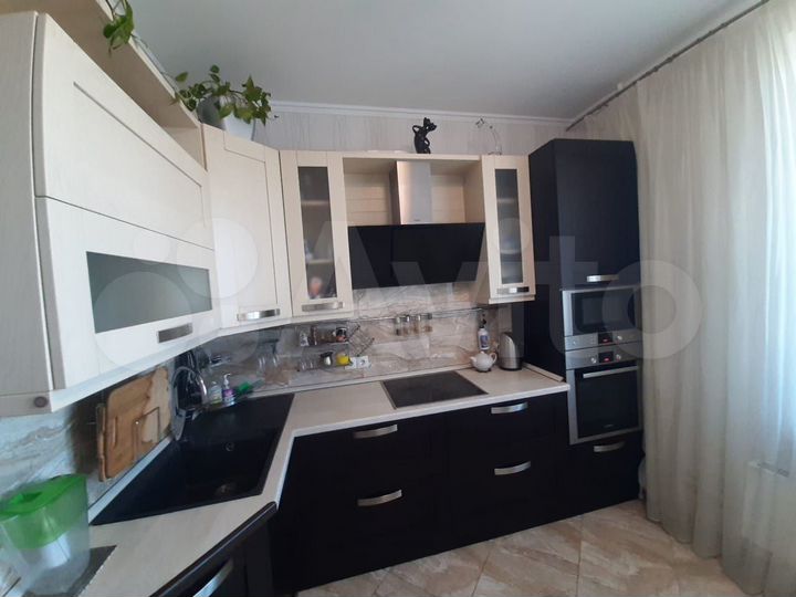 2-к. квартира, 56 м², 12/18 эт.