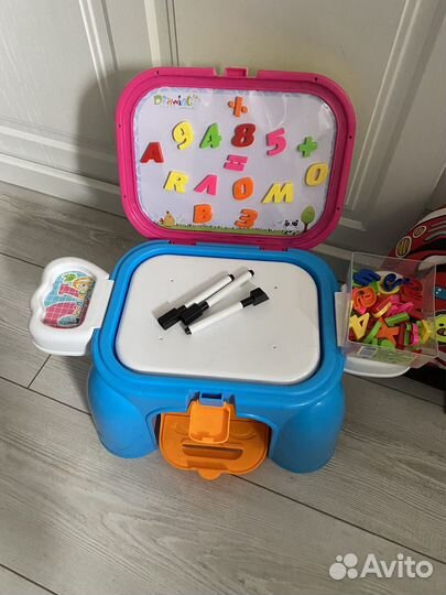 Стульчик-парта и рюкзачок